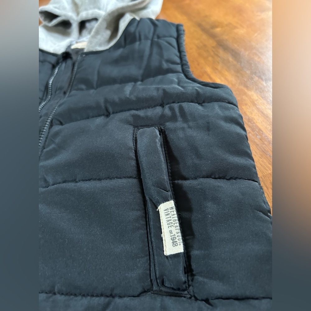 Boys Navy Blue Puffer Vest with Gray Hoodie | Size 6 | Weatherproof Vintage - Picture 2 of 7